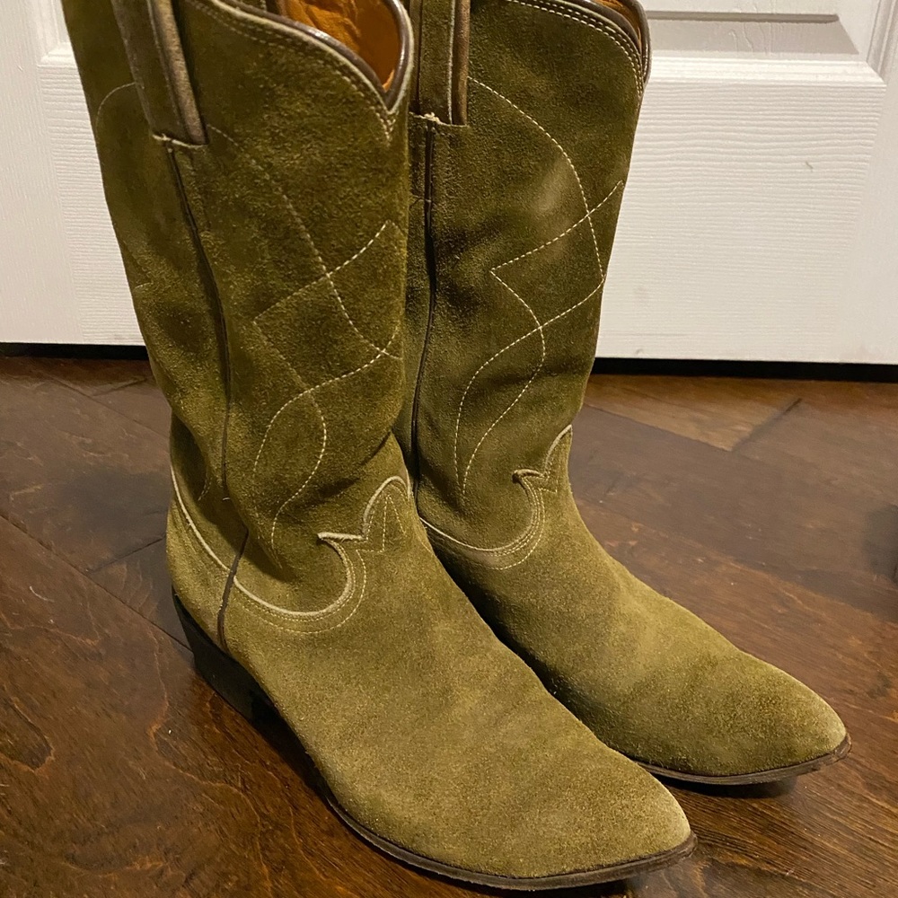 Vintage olive green suede cowboy boots 6.5